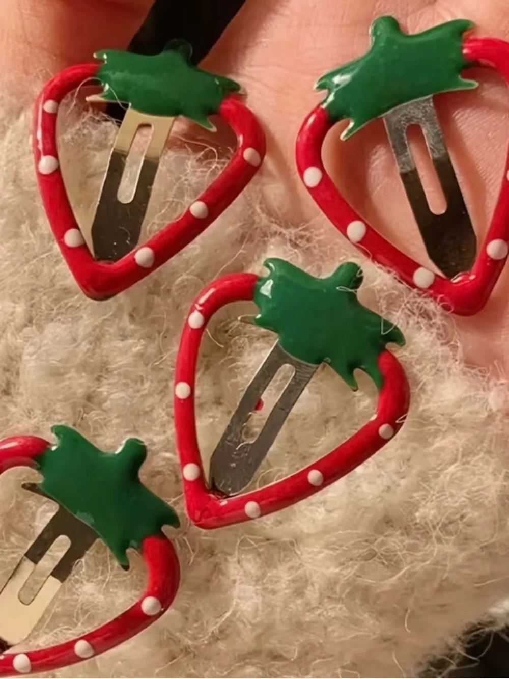 Strawberry Snap Hair Clips Retro Set of 4 NWOT